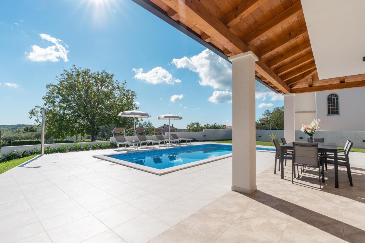 Villa Atop The Village With Stunning View Vižinada المظهر الخارجي الصورة