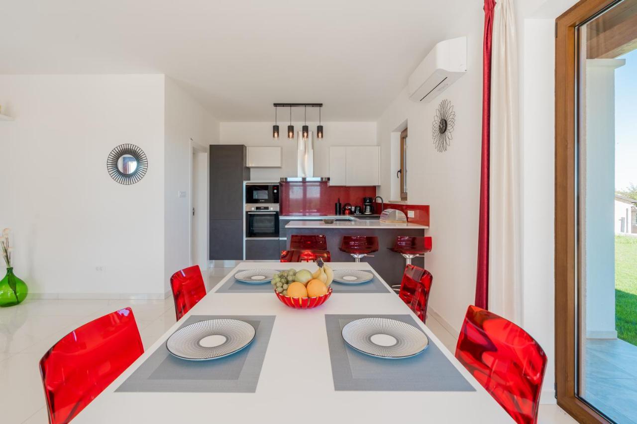 Villa Atop The Village With Stunning View Vižinada المظهر الخارجي الصورة